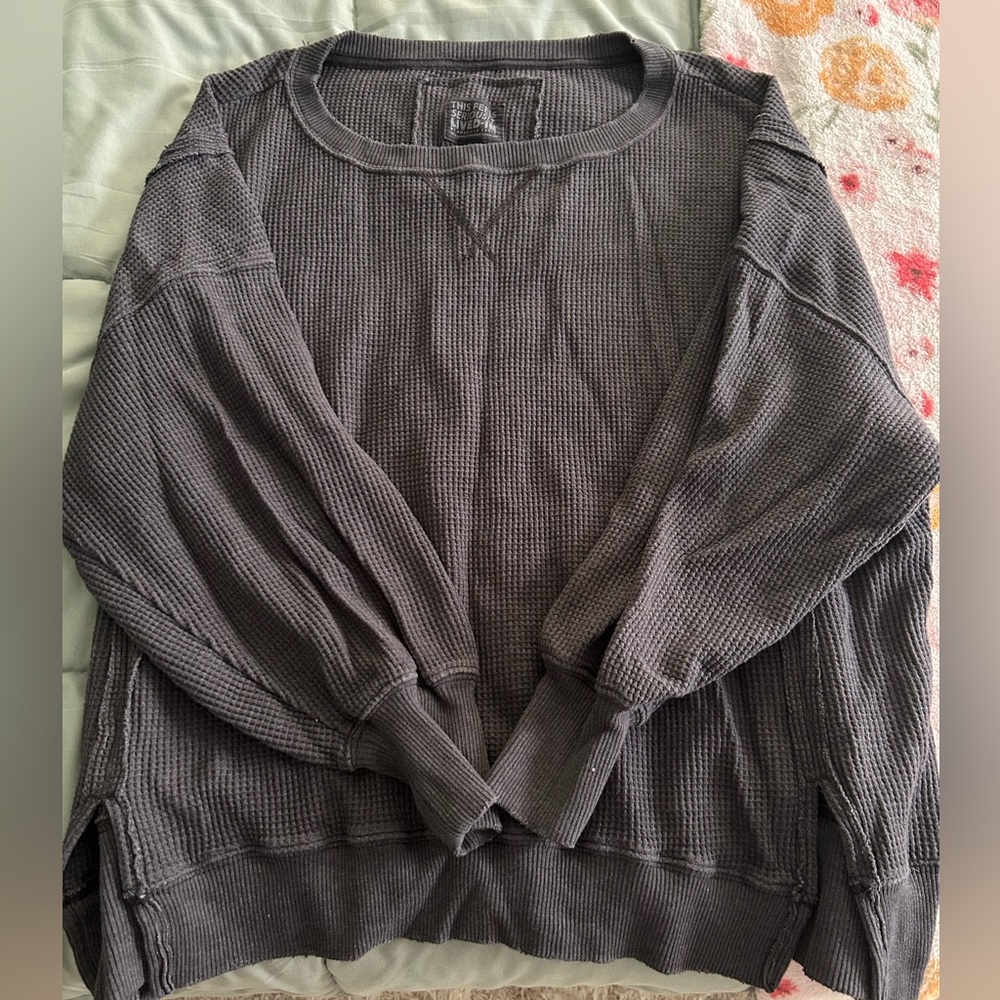 American Eagle oversized gray thermal sweatshirt